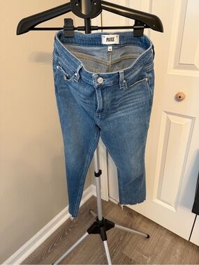 PAIGE Cropped Skinny Jeans in Light-Medium Blue Wash